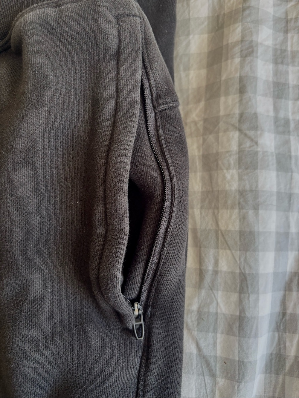 Men's Lululemon Sweatpants - Picture 3 of 7